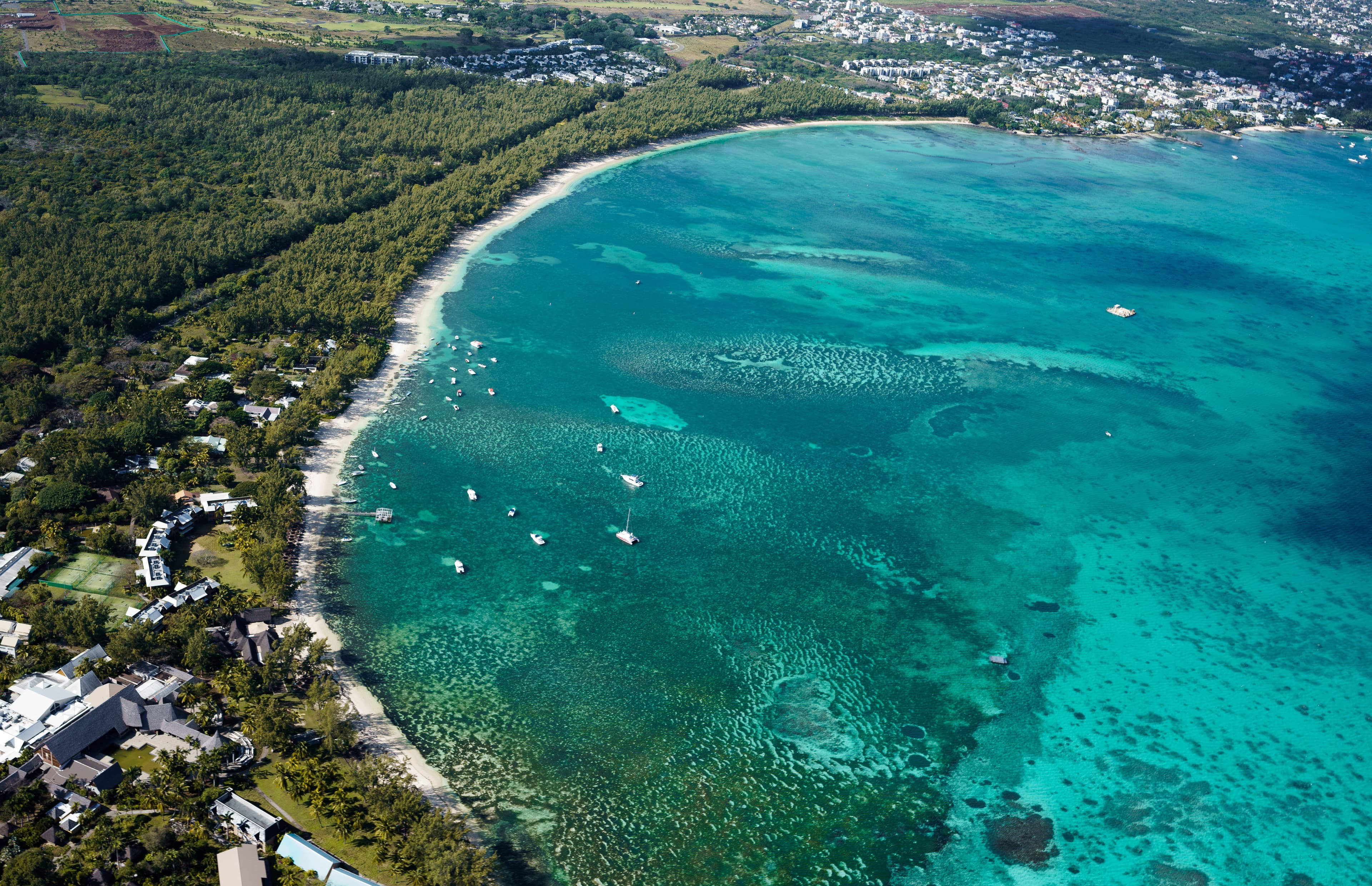 Une plage de rêve : la plage de Mont Choisy