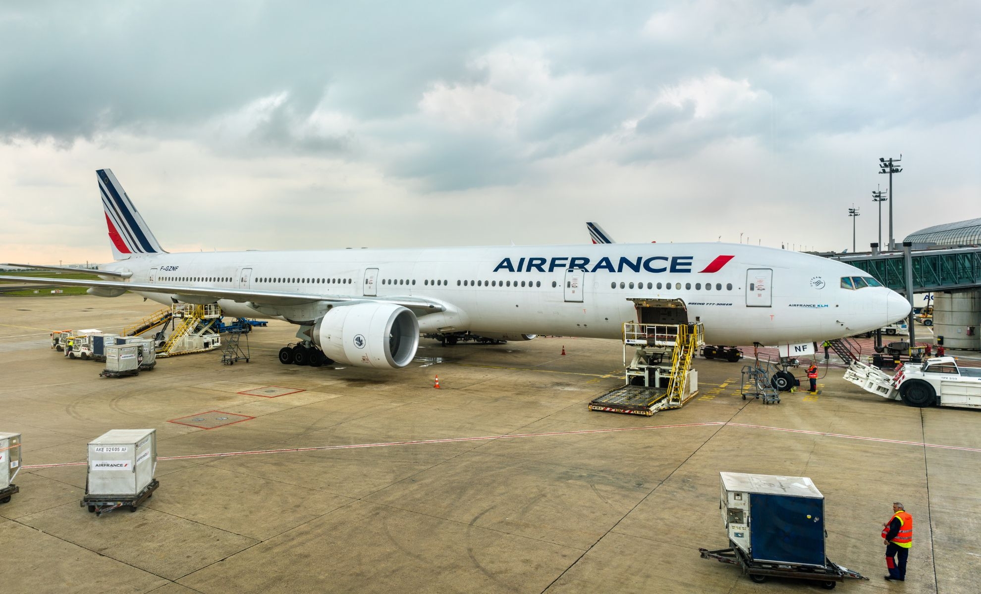 Avion de la compagnie aérienne Air France dans un aéroport