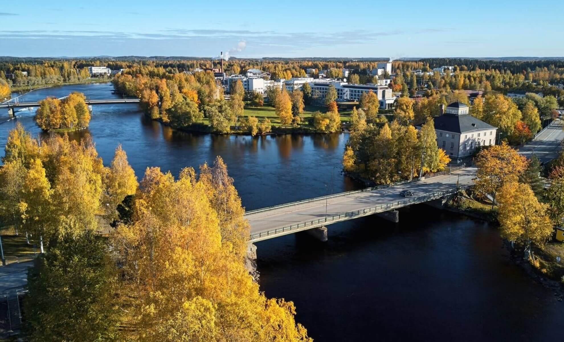 Les berges de la rivière Pielisjoki