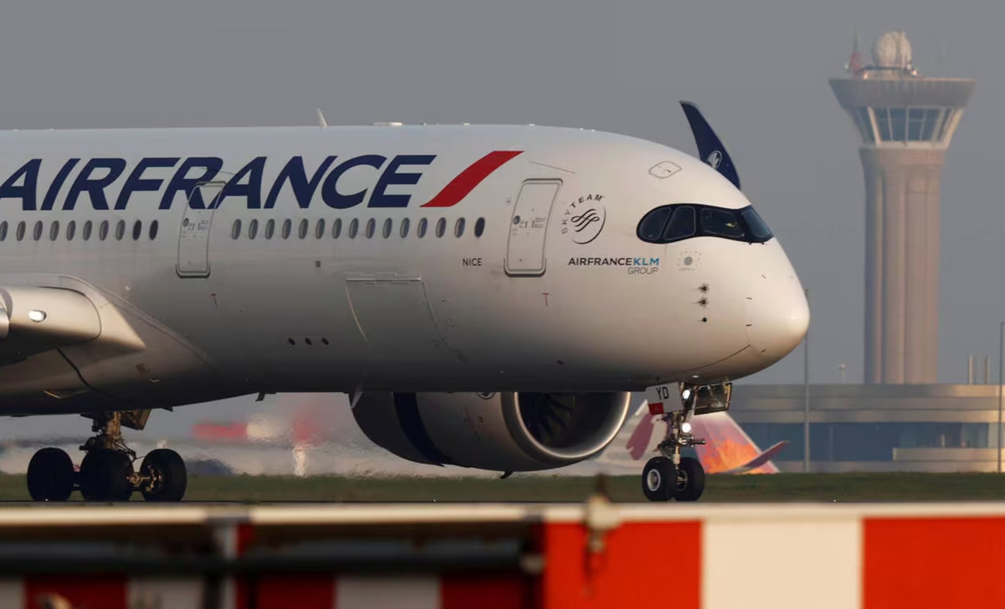 Un avion d'Air France à l'aéroport Paris Charles de Gaulle