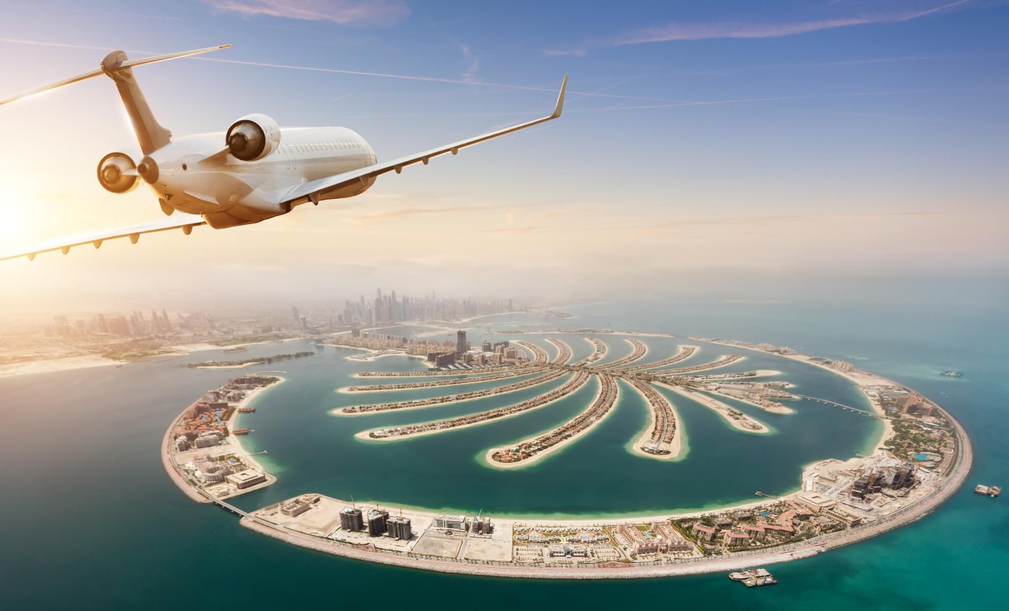 Avion survolant Dubai