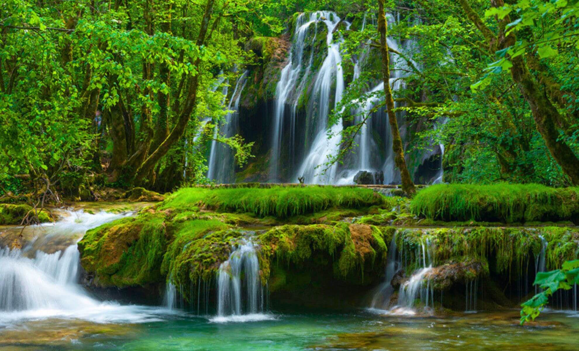 Les cascades de Tufs dans le Jura en France