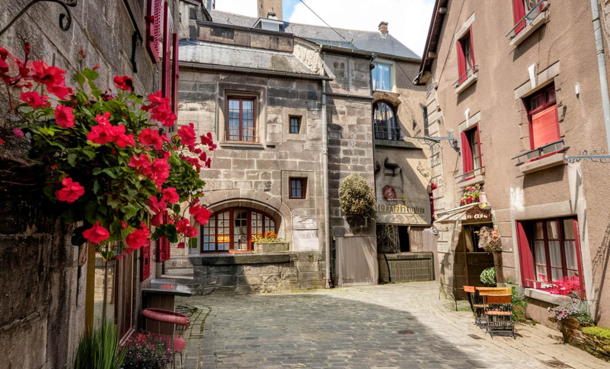 Besse, labellisée “Petite Cité de Caractère”