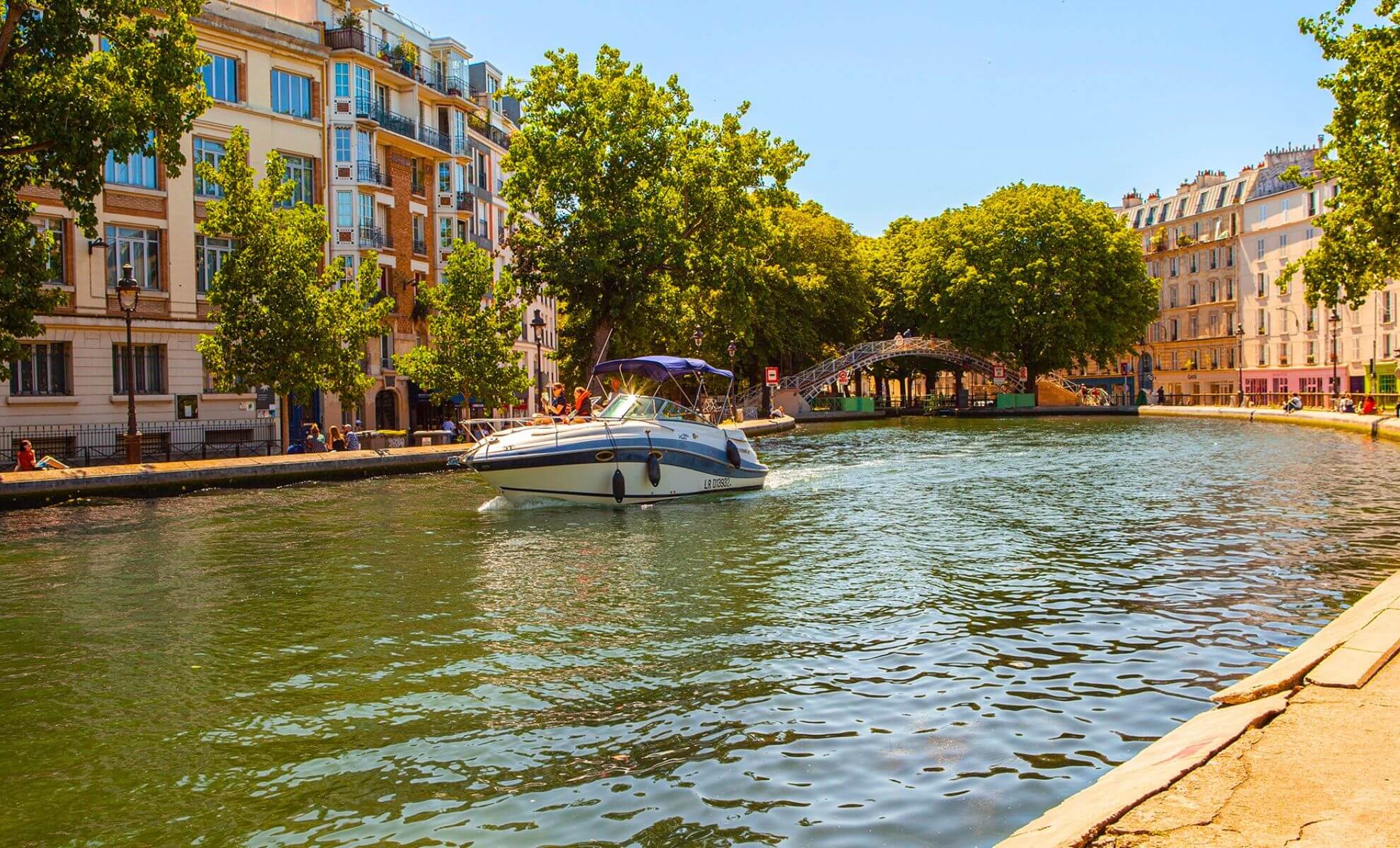 Baignade dans le canal Saint-Martin