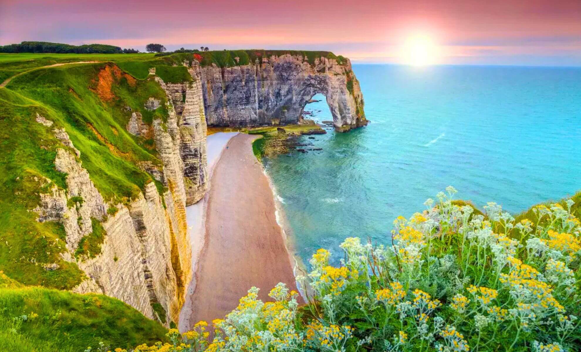 Les falaises d'Etretat en Normandie