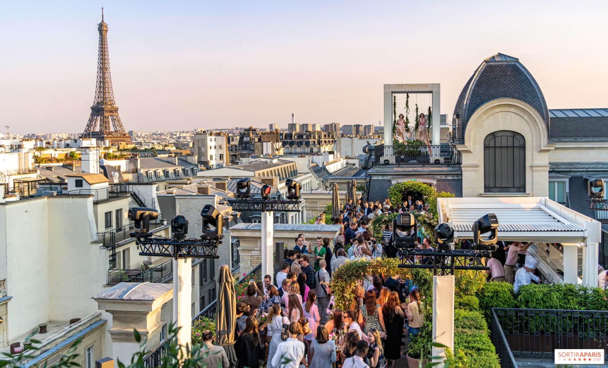 Peninsula Paris Rooftop L'Heure Dorée