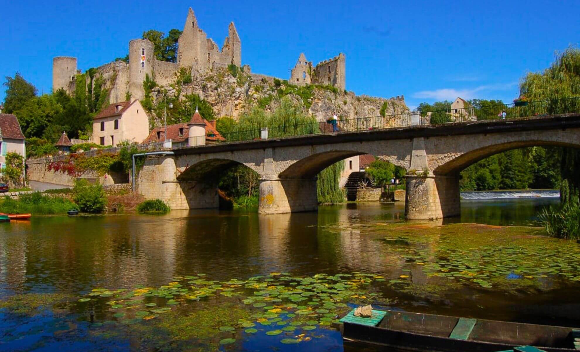 Le village d'Angles-sur-l'Anglin